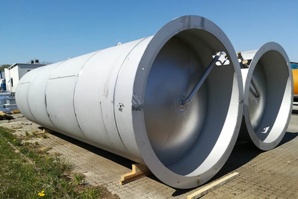 Tanks for ammonia water
