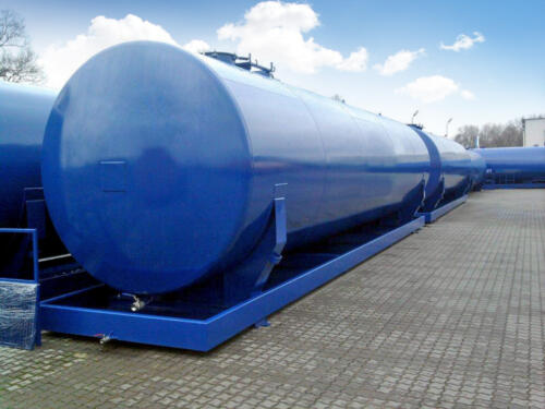 tanks for liquid fertilizers with collectors 