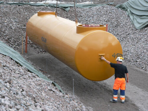 Tank unloading in Sweden